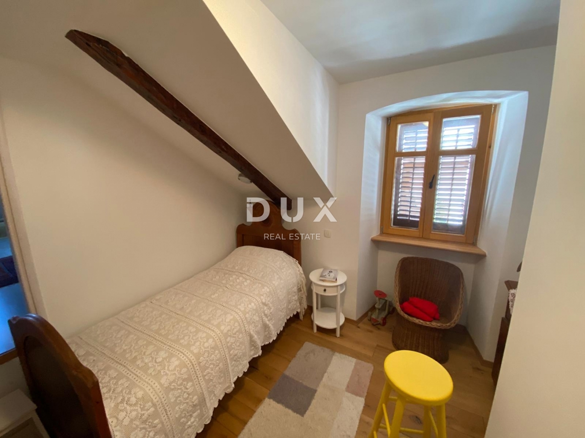 BAKAR, KRASICA - samostojna hiša z dvoriščem na odlični lokaciji! PRILOŽNOST!