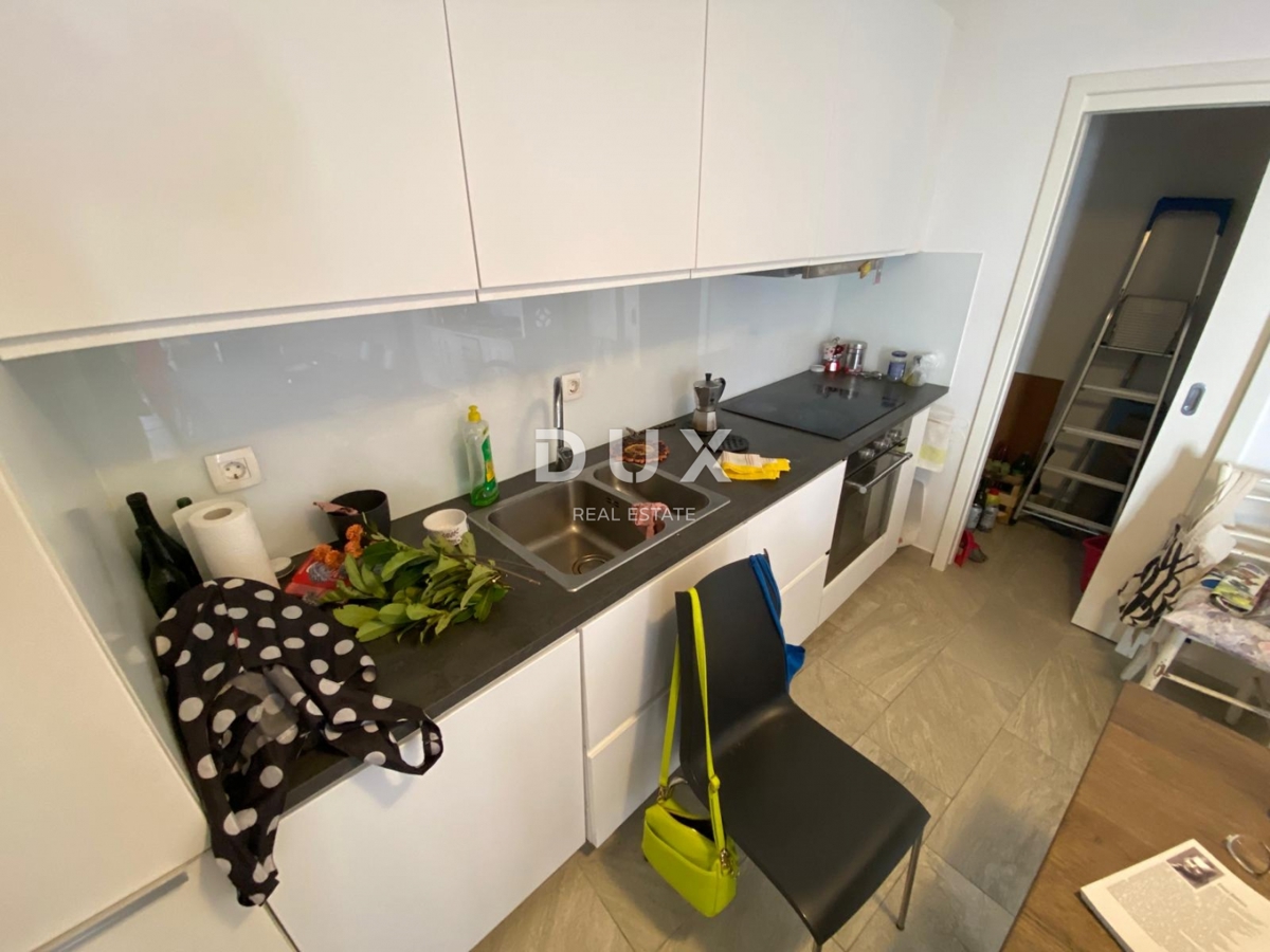 BAKAR, KRASICA - samostojna hiša z dvoriščem na odlični lokaciji! PRILOŽNOST!