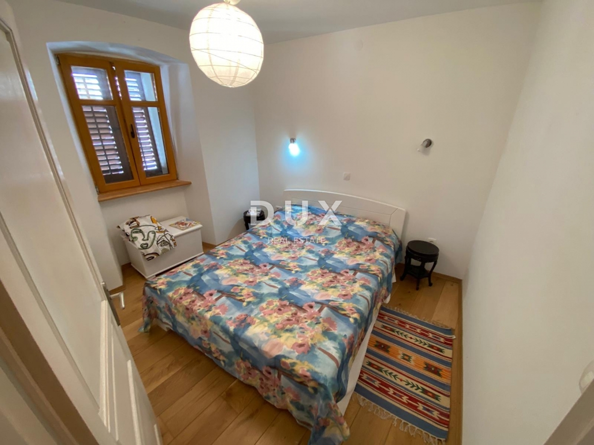 BAKAR, KRASICA - samostojna hiša z dvoriščem na odlični lokaciji! PRILOŽNOST!