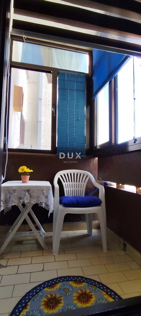 ISTRA, PULA - Stanovanje s 3 spalnicami in dnevno sobo v centru mesta s parkirnim mestom 83 m2