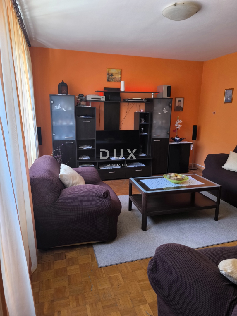 ISTRA, PULA - Stanovanje s 3 spalnicami in dnevno sobo v centru mesta s parkirnim mestom 83 m2