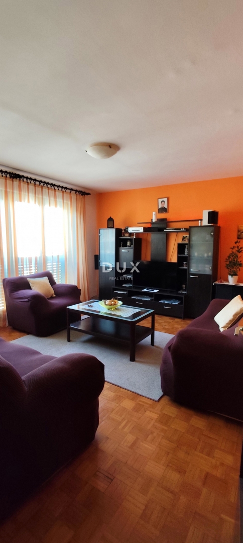 ISTRA, PULA - Stanovanje s 3 spalnicami in dnevno sobo v centru mesta s parkirnim mestom 83 m2