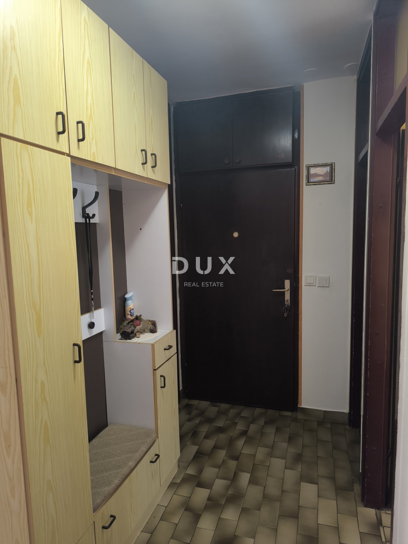 ISTRA, PULA - Stanovanje s 3 spalnicami in dnevno sobo v centru mesta s parkirnim mestom 83 m2