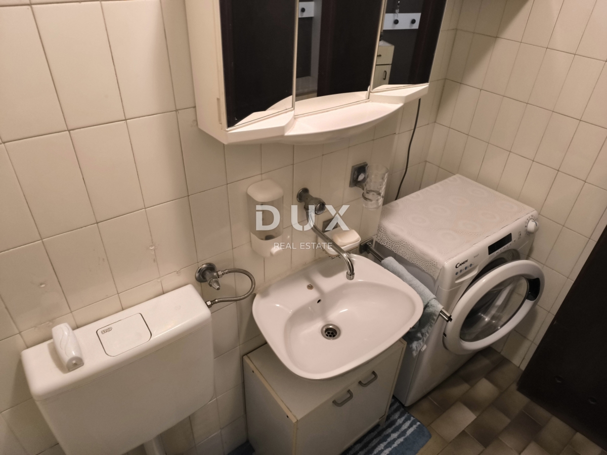 ISTRA, PULA - Stanovanje s 3 spalnicami in dnevno sobo v centru mesta s parkirnim mestom 83 m2