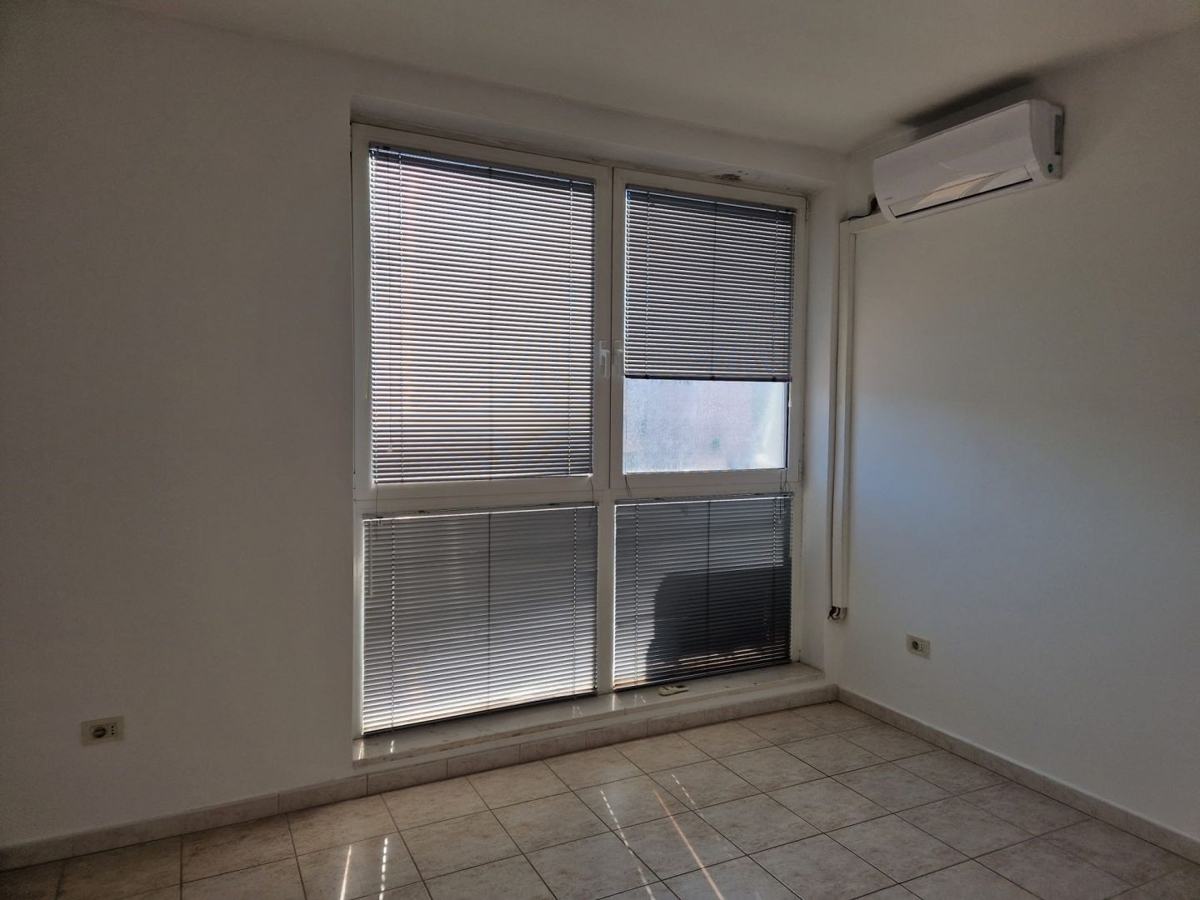 ISTRA, LABIN - Poslovni prostor v središču mesta