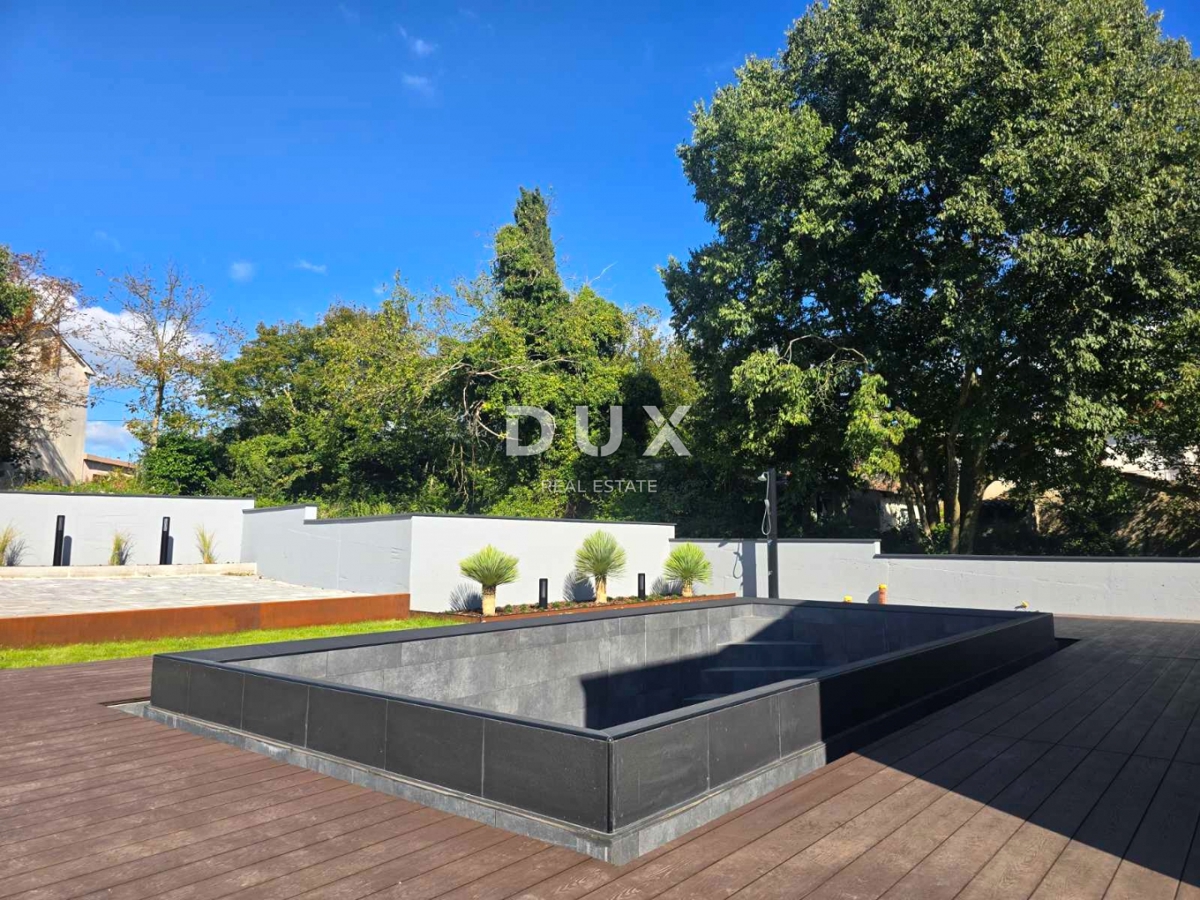 ISTRA, BARBAN - Hiša z dvema bazenoma na robu vasi