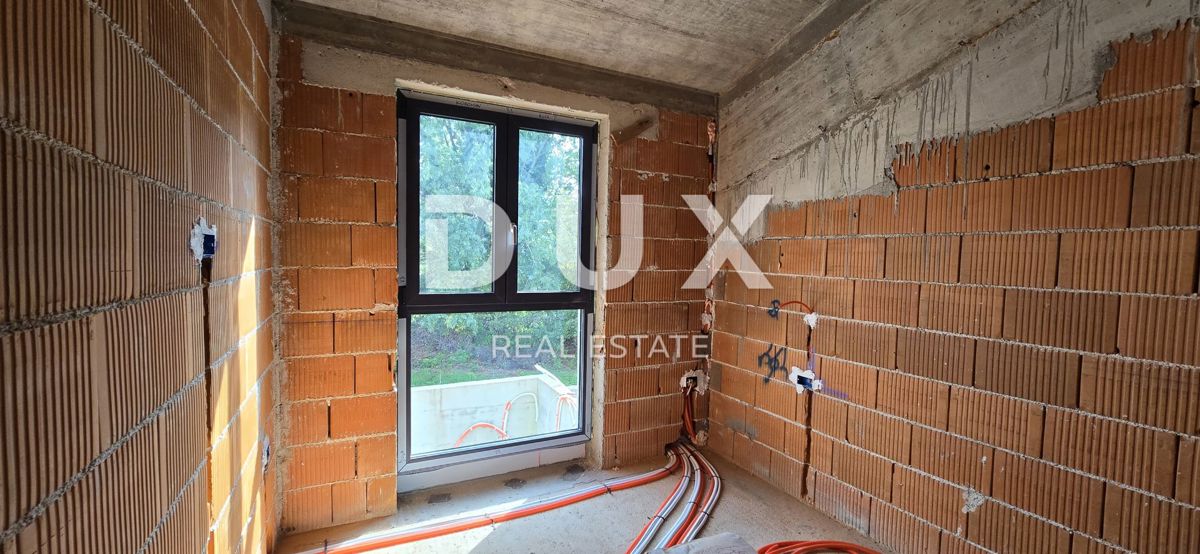 ISTRA, BARBAN - Hiša z dvema bazenoma na robu vasi