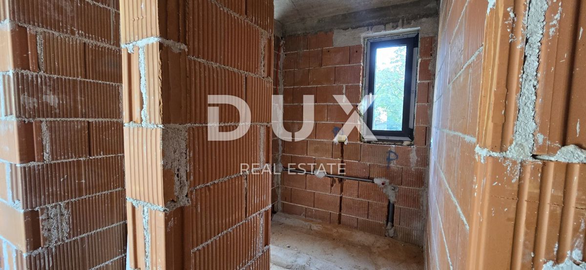 ISTRA, BARBAN - Hiša z dvema bazenoma na robu vasi