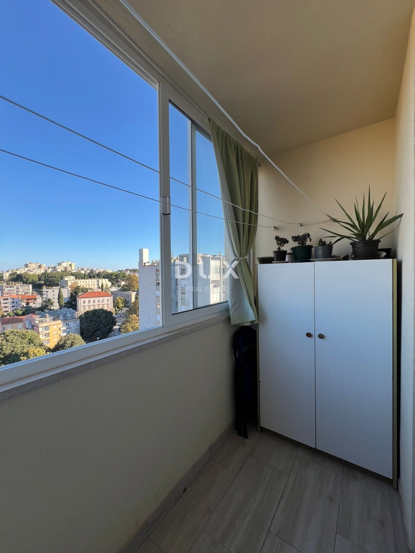 ISTRA, PULA - Stanovanje v 12. nadstropju s panoramskim razgledom na najbolj iskani lokaciji v Pulju!