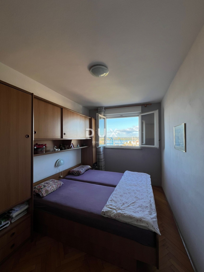 ISTRA, PULA - Stanovanje v 12. nadstropju s panoramskim razgledom na najbolj iskani lokaciji v Pulju!