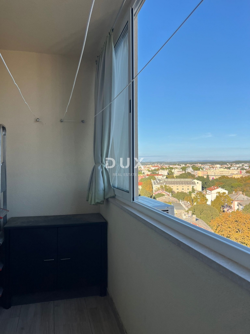 ISTRA, PULA - Stanovanje v 12. nadstropju s panoramskim razgledom na najbolj iskani lokaciji v Pulju!