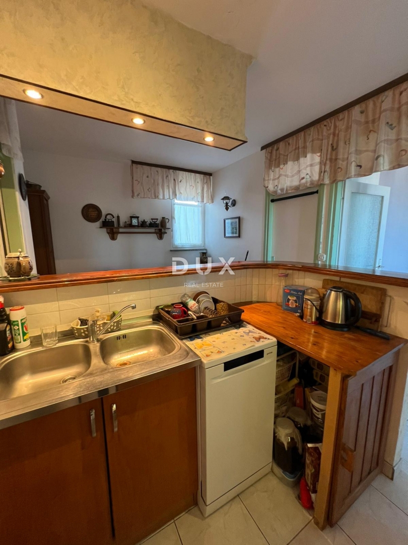 ISTRA, PULA - Stanovanje v 12. nadstropju s panoramskim razgledom na najbolj iskani lokaciji v Pulju!