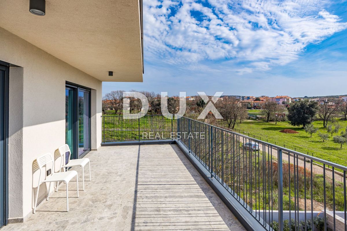 ISTRA, BANJOLE - Sodobna vila dvojček ob morju!