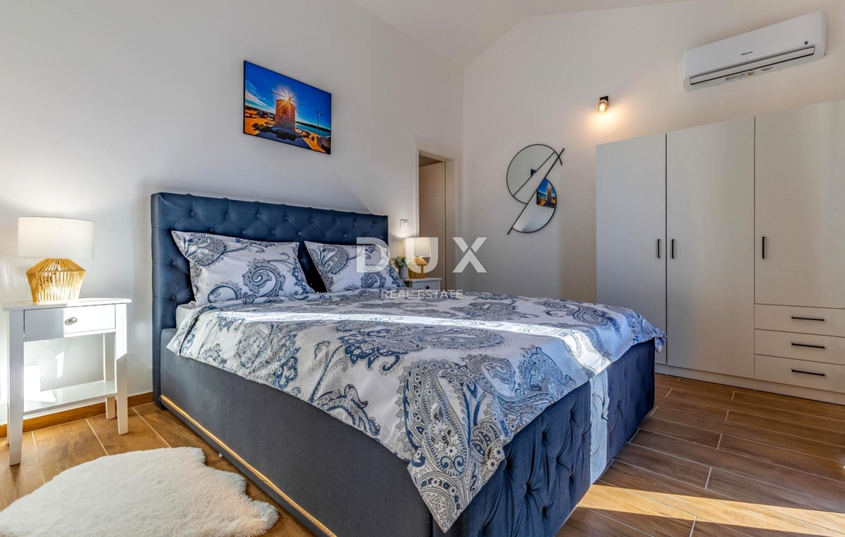 ISTRA, MARČANA - Hiša z bazenom na robu vasi