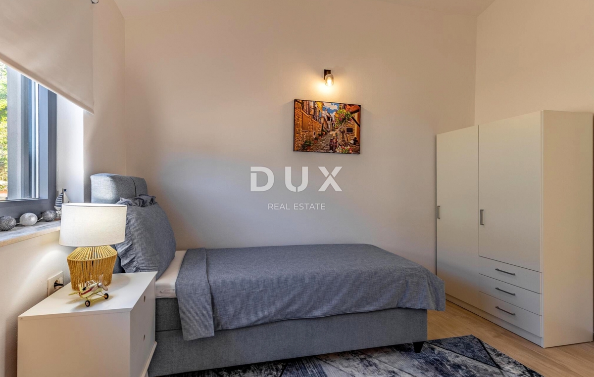 ISTRA, MARČANA - Hiša z bazenom na robu vasi