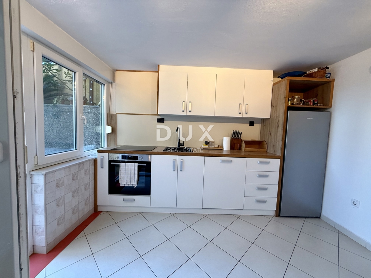 CRIKVENICA, JADRANOVO - 3 SPALNICE + DNEVNA SOBA, 86 m2, TERASA, blizu morja!