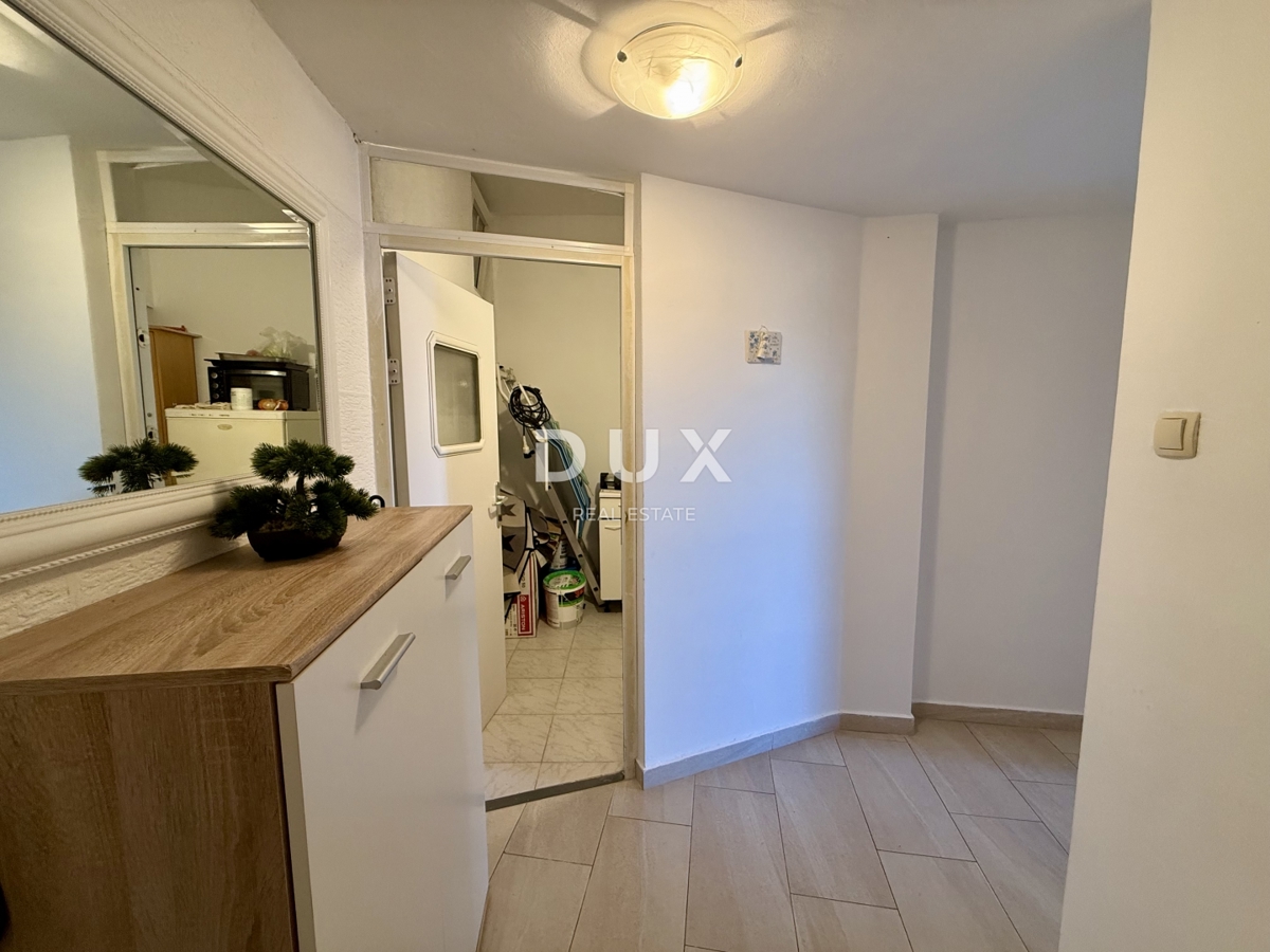 CRIKVENICA, JADRANOVO - 3 SPALNICE + DNEVNA SOBA, 86 m2, TERASA, blizu morja!