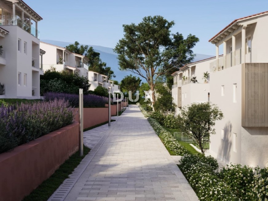 NOVI VINODOLSKI – 54 m² veliko stanovanje v ekskluzivnem letovišču, prva vrsta ob morju z zasebno plažo