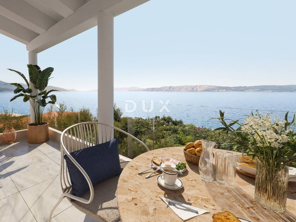 NOVI VINODOLSKI - Penthouse v prvi vrsti do morja s hotelsko ponudbo