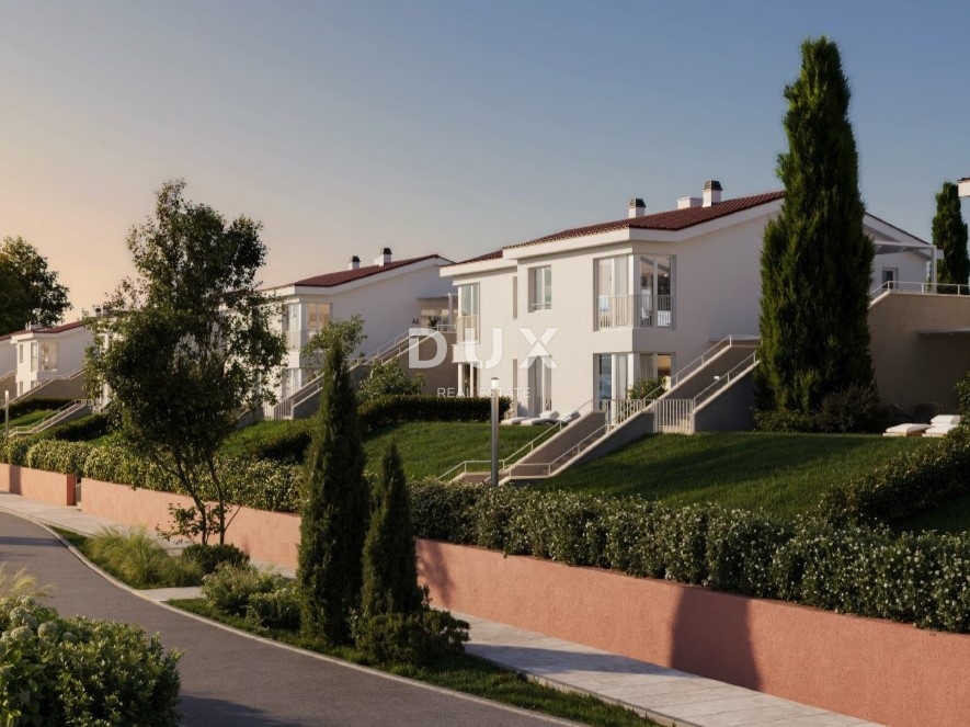 NOVI VINODOLSKI - penthouse prva vrsta ob morju s hotelsko ponudbo