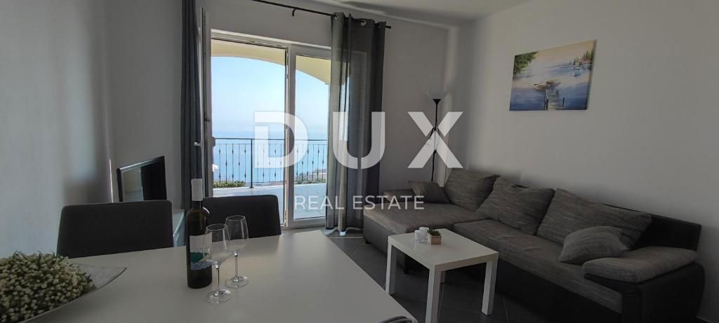 LOVRAN, LIGANJ - Hiša z vrhunskim vrtom in panoramskim pogledom na morje