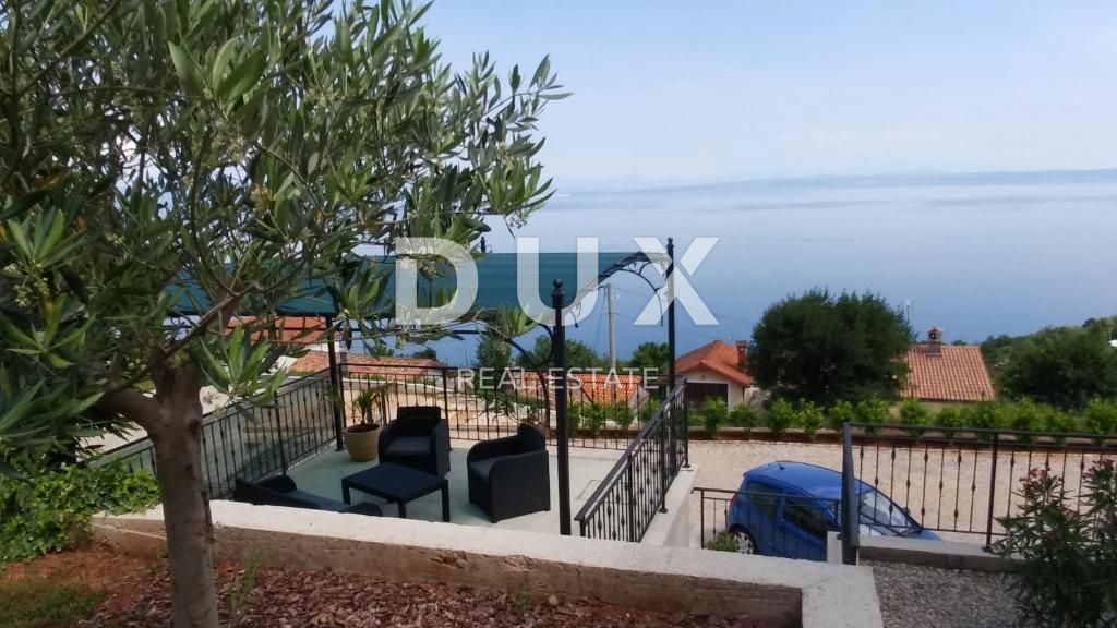 LOVRAN, LIGANJ - Hiša z vrhunskim vrtom in panoramskim pogledom na morje