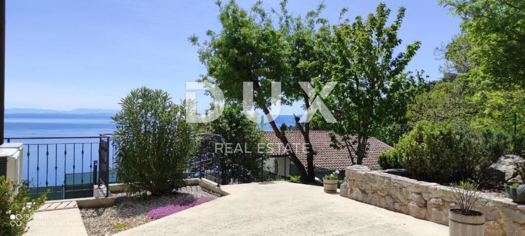 LOVRAN, LIGANJ - Hiša z vrhunskim vrtom in panoramskim pogledom na morje