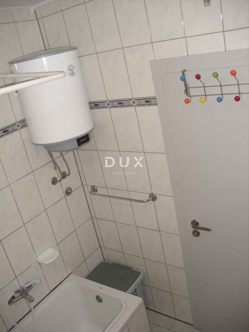 OTOK KRK, MESTO KRK - 62 m2 dvosobno stanovanje 500 m od morja