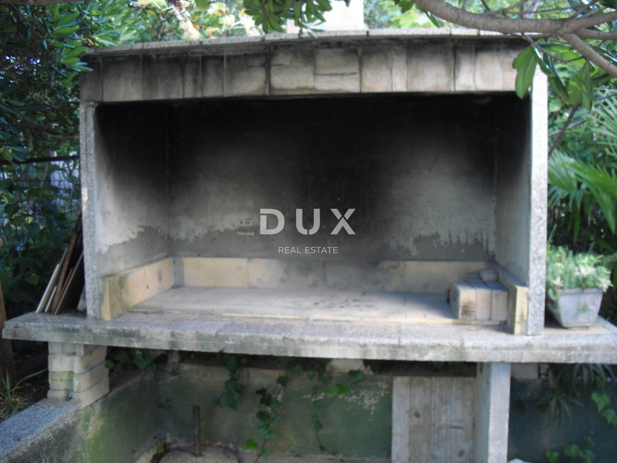 OTOK KRK, MESTO KRK - 62 m2 dvosobno stanovanje 500 m od morja