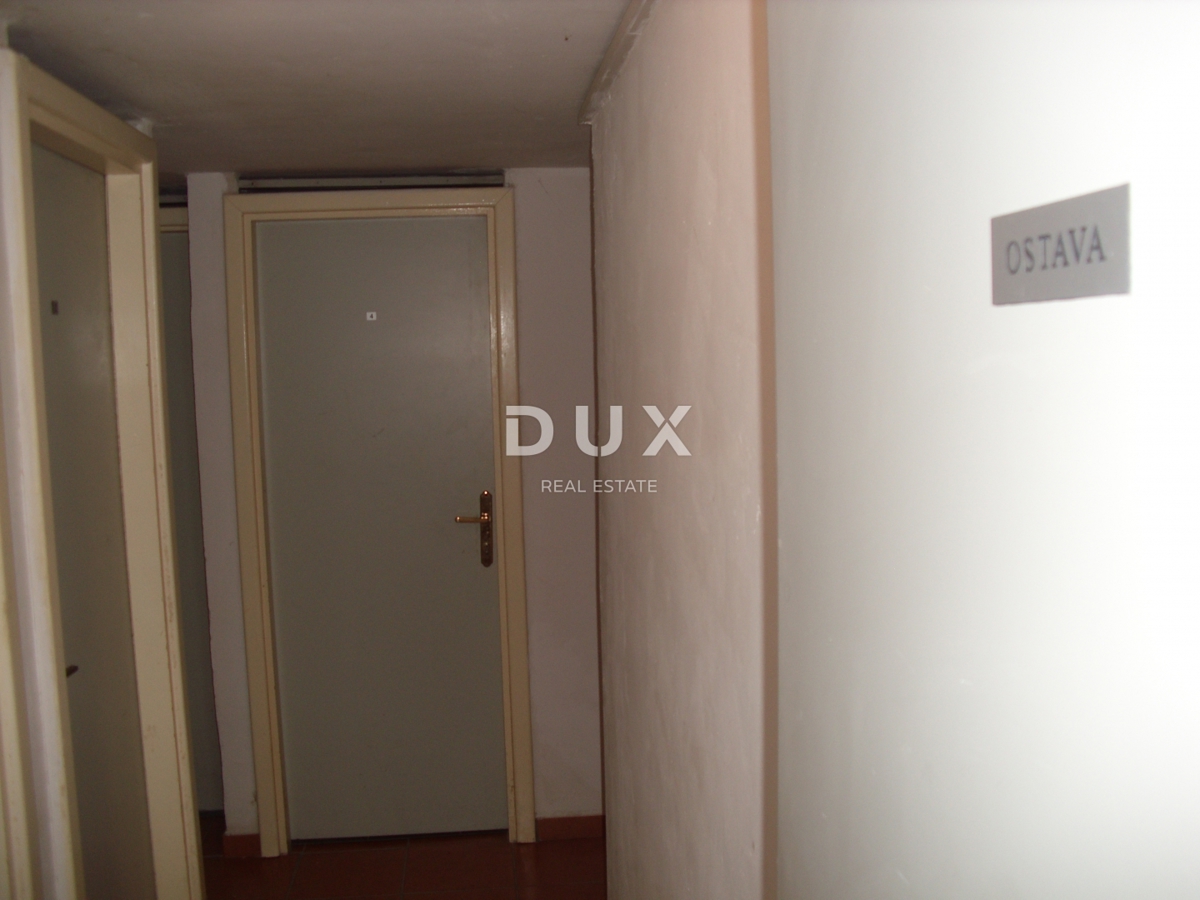 OTOK KRK, MESTO KRK - 62 m2 dvosobno stanovanje 500 m od morja