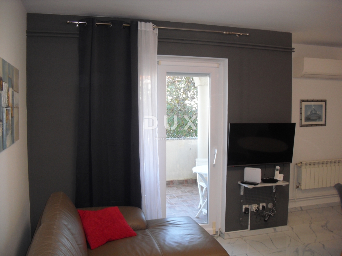 OTOK KRK, MESTO KRK - 62 m2 dvosobno stanovanje 500 m od morja