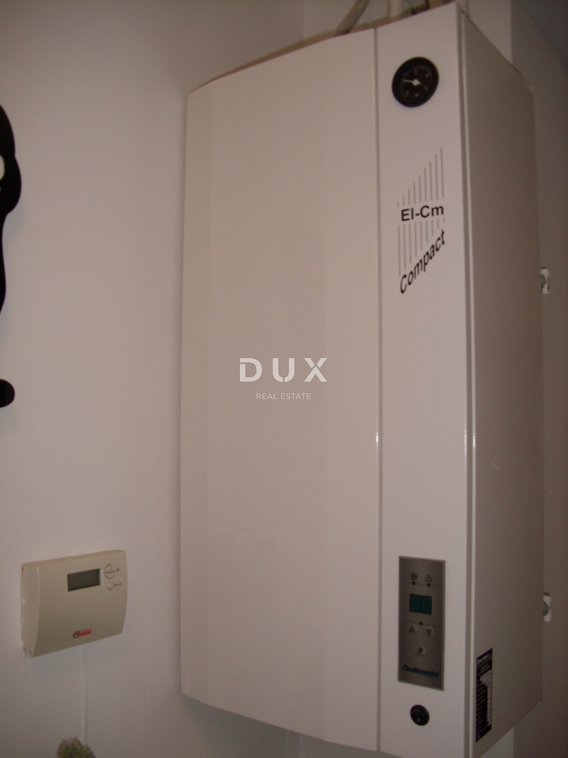 OTOK KRK, MESTO KRK - 62 m2 dvosobno stanovanje 500 m od morja