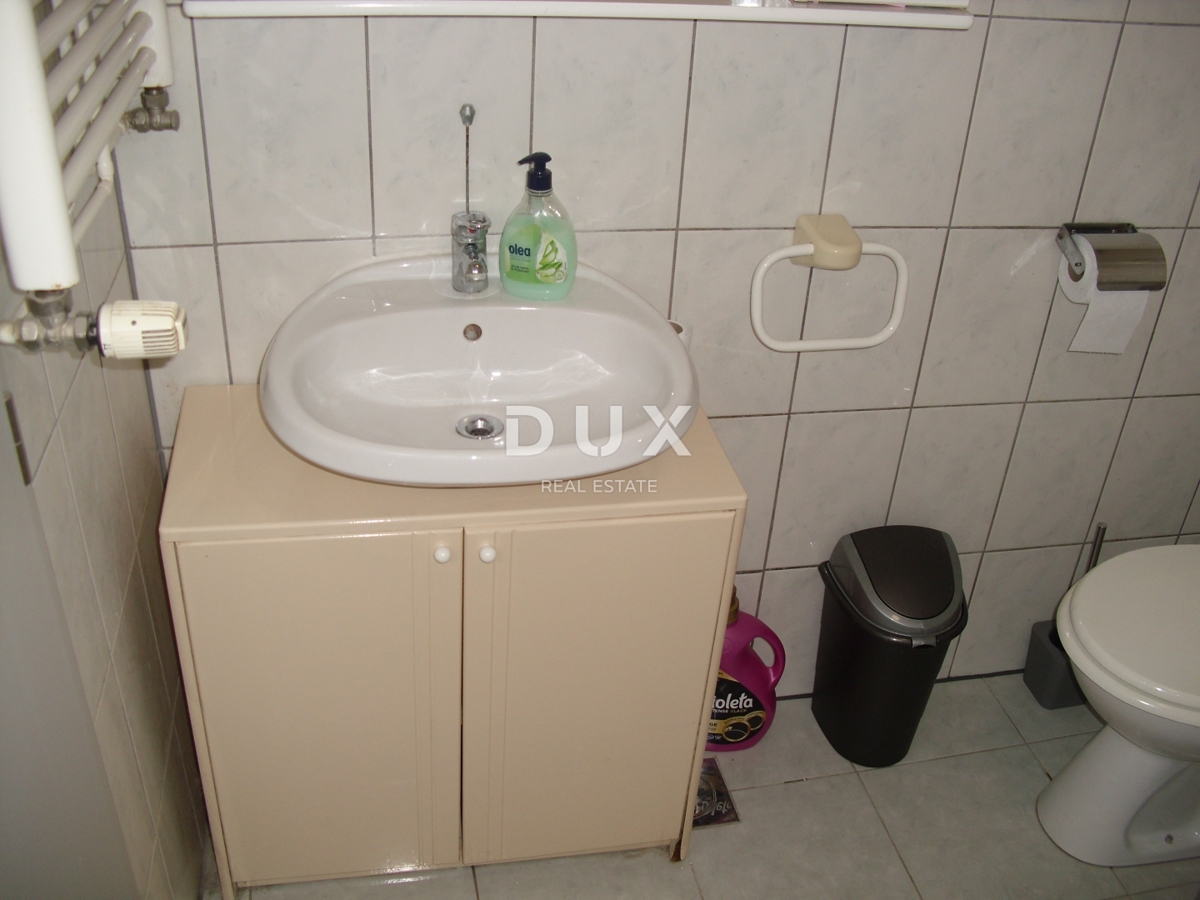 OTOK KRK, MESTO KRK - 62 m2 dvosobno stanovanje 500 m od morja