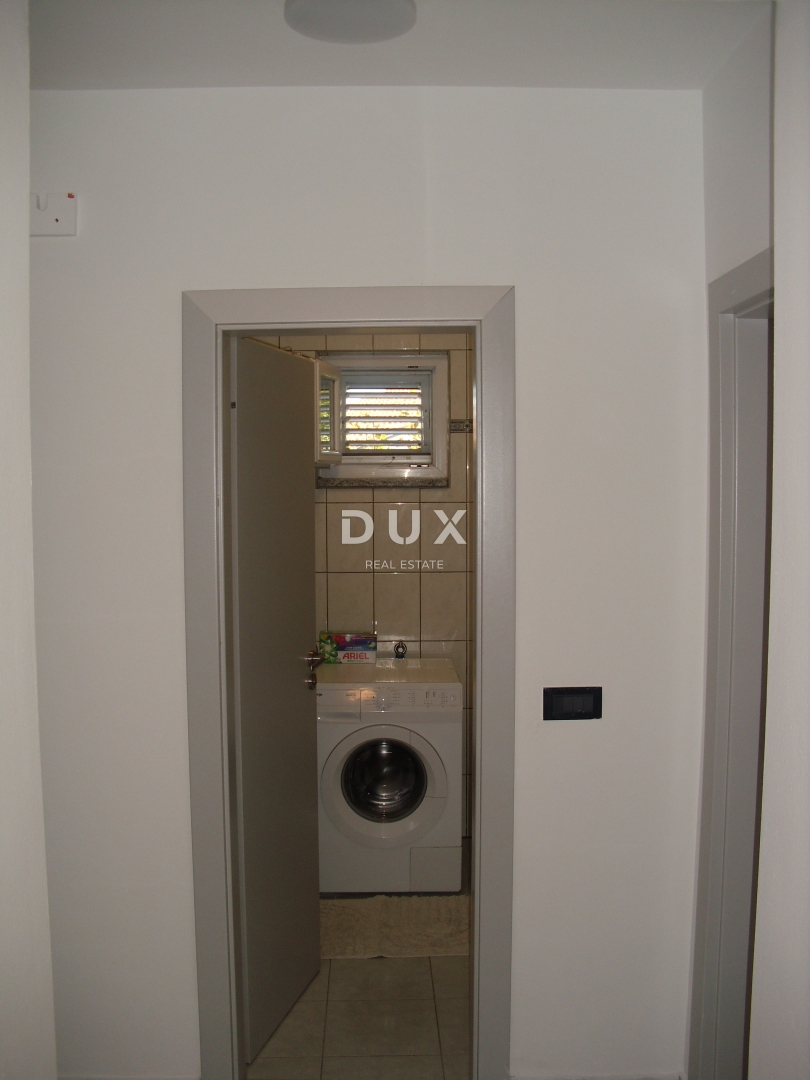 OTOK KRK, MESTO KRK - 62 m2 dvosobno stanovanje 500 m od morja