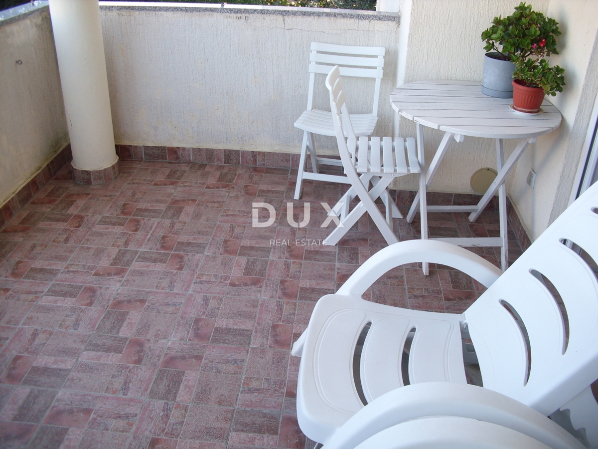 OTOK KRK, MESTO KRK - 62 m2 dvosobno stanovanje 500 m od morja