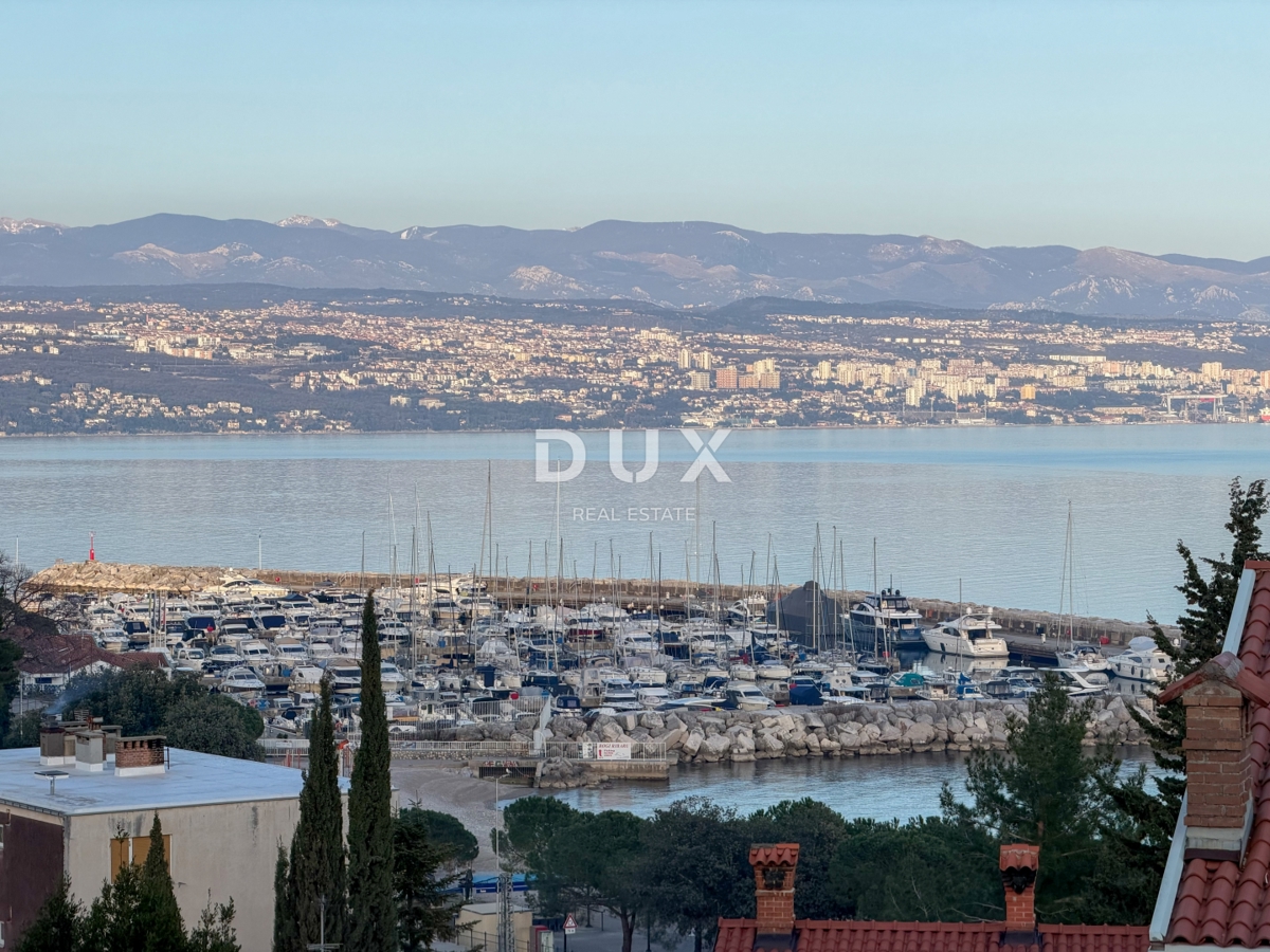 OPATIJA, IČIĆI - dizajnerska vila z bazenom in garažo 100m od plaže in znanega letovišča Marriott