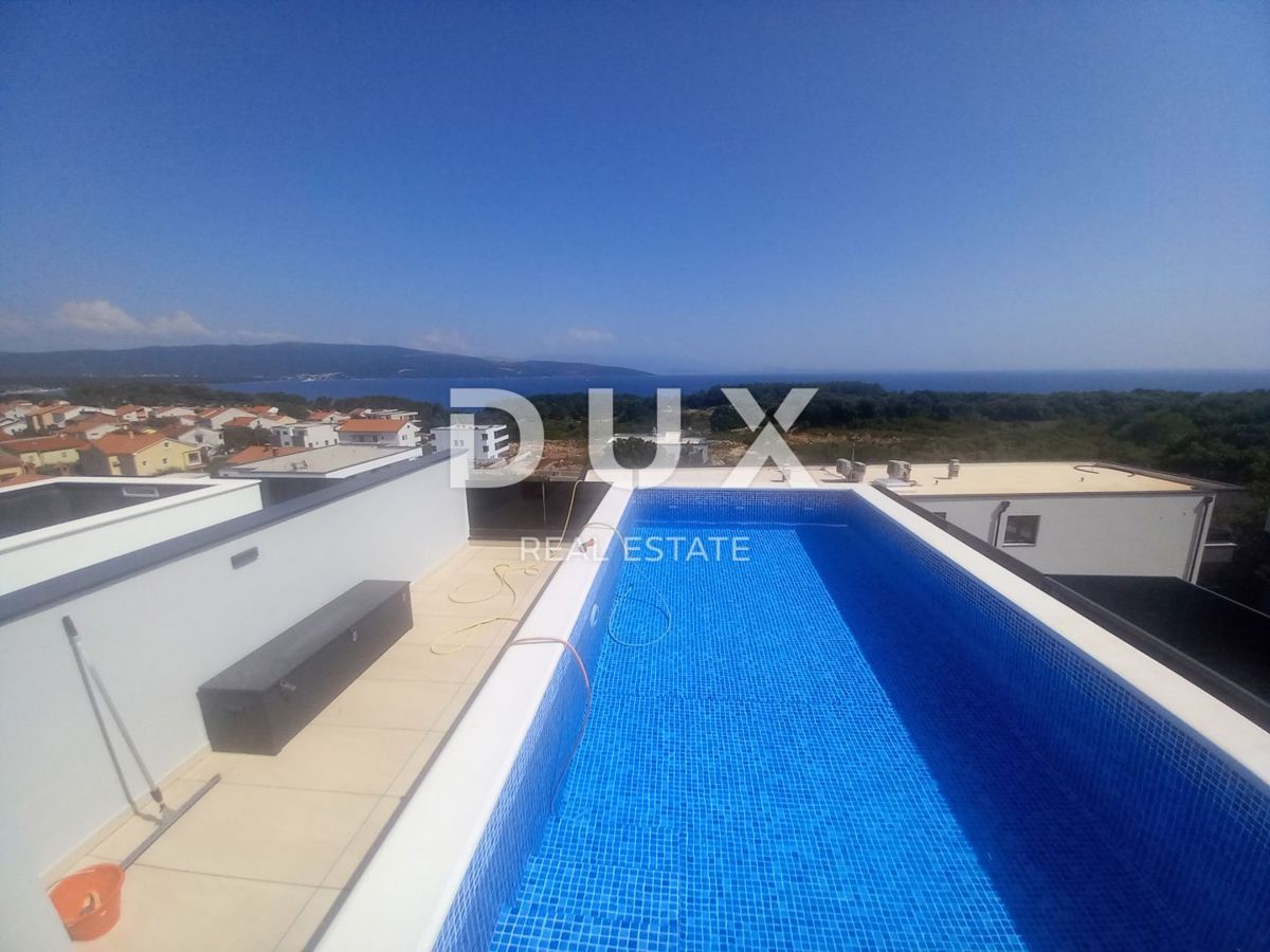 MESTO KRK, CENTER - Dvonadstropni penthouse z bazenom in panoramskim razgledom