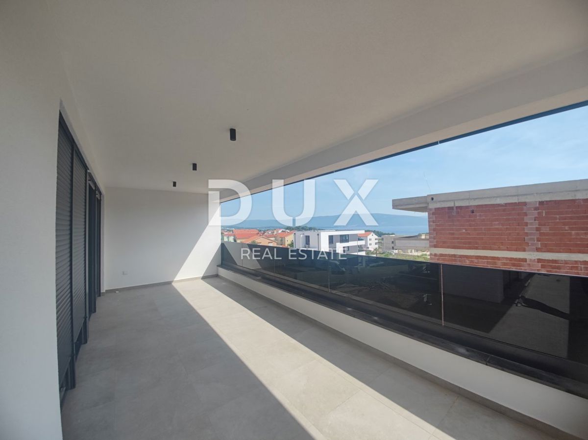 MESTO KRK, CENTER - Dvonadstropni penthouse z bazenom in panoramskim razgledom