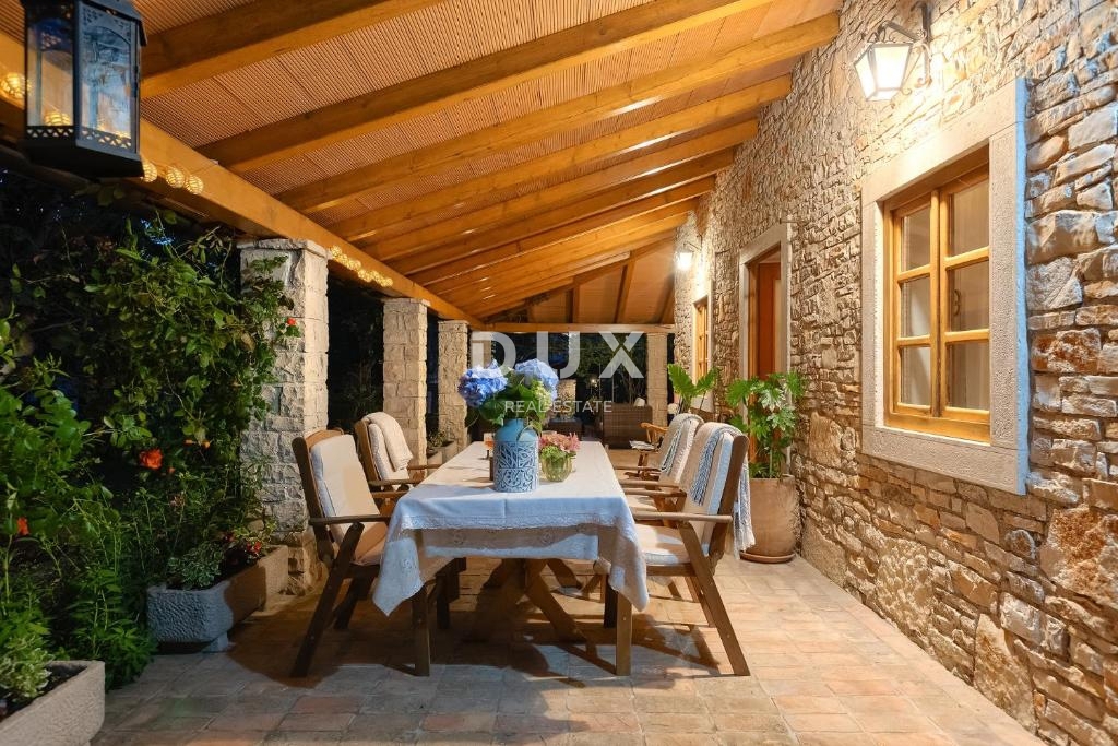 Hiša Svetvinčenat, 180m2