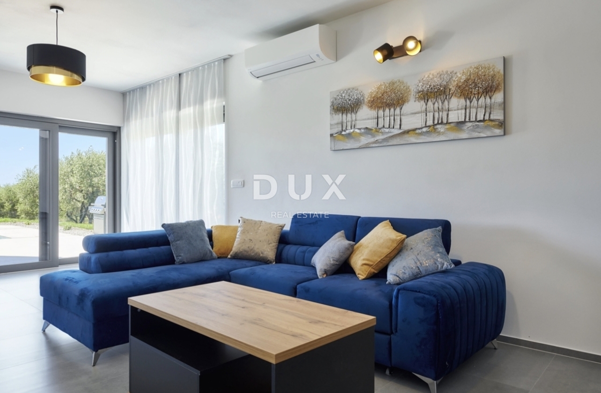 ISTRA, LOBORIKA - Hiša z bazenom v bližini Pule!