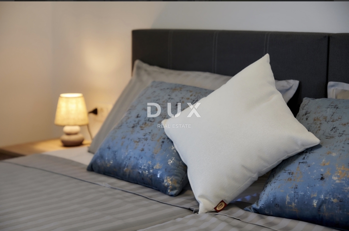 ISTRA, LOBORIKA - Hiša z bazenom v bližini Pule!