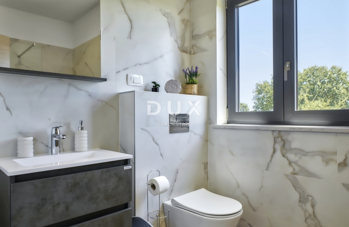 ISTRA, LOBORIKA - Hiša z bazenom v bližini Pule!