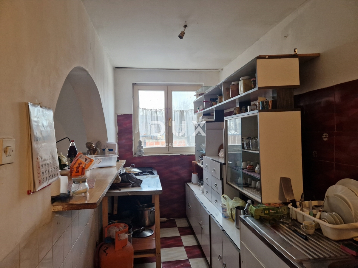 ZAGREB, ŽITNJAK - Stanovanjsko poslovni objekt za obnovo