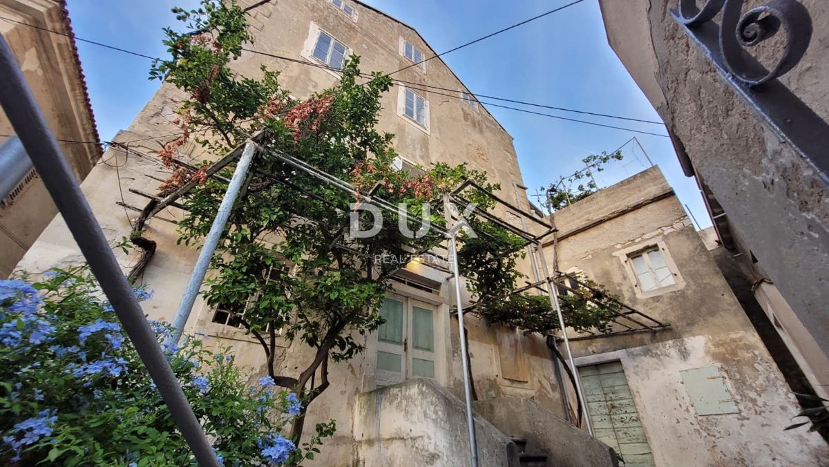 Hiša Mali Lošinj, 450m2