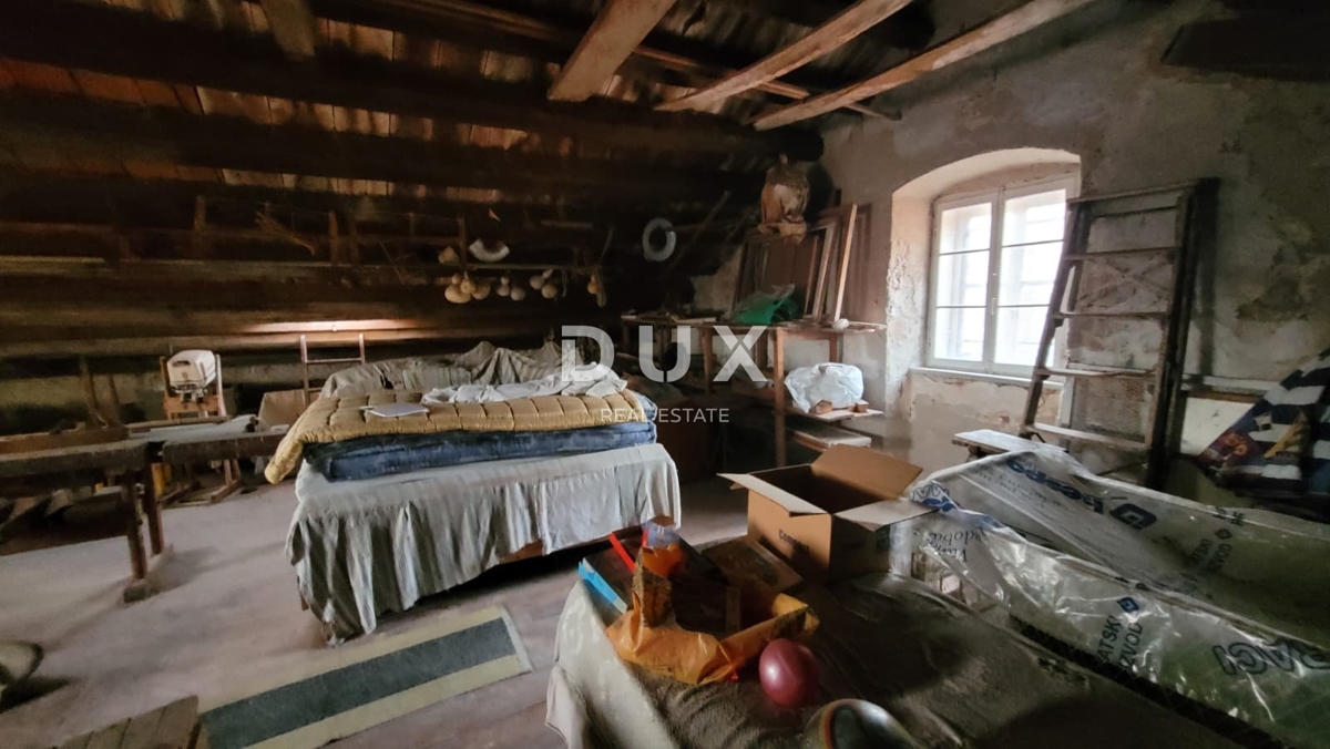 Hiša Mali Lošinj, 450m2