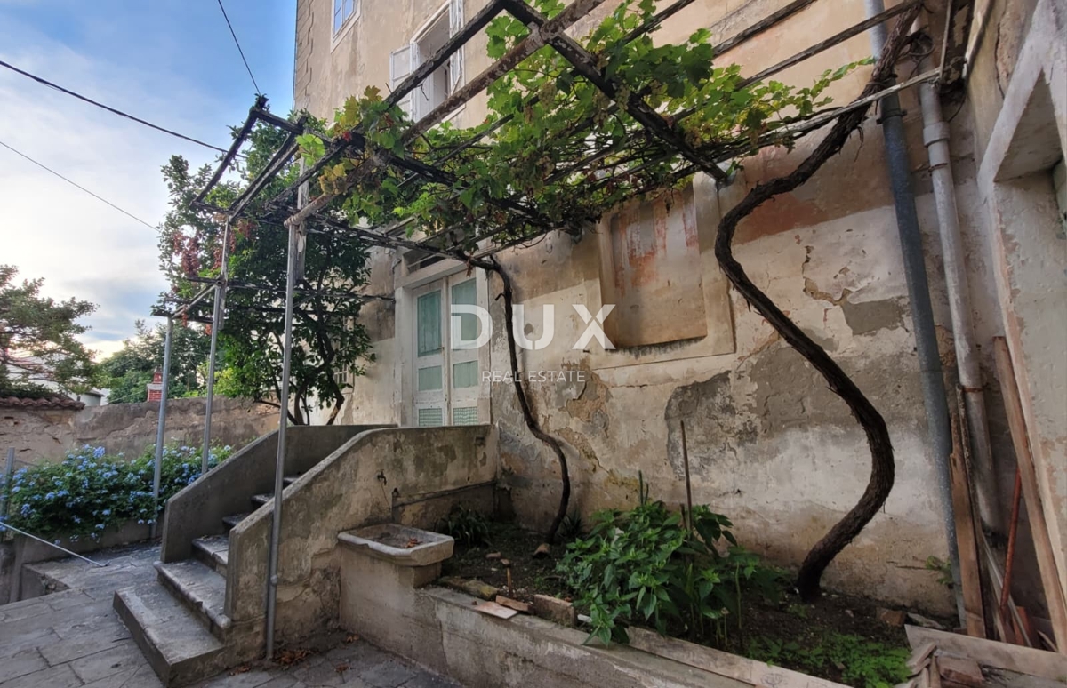 Hiša Mali Lošinj, 450m2