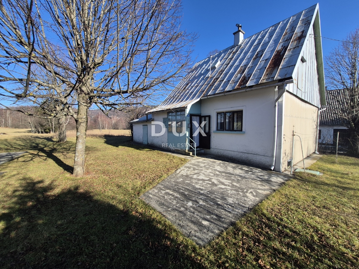 GORSKI KOTAR, FUŽINE, LIČ - veliko družinsko posestvo z dvema hišama in garažo, znižana cena, priložnost!