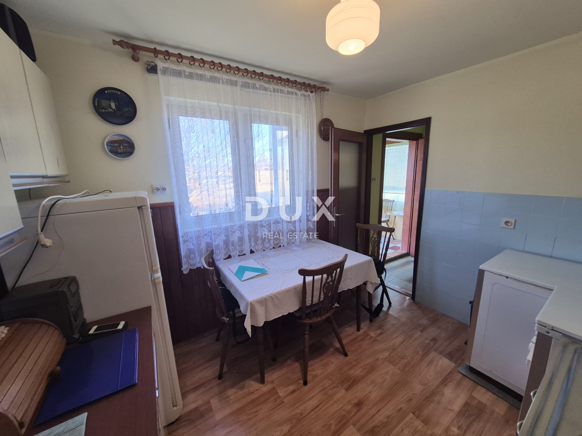 GORSKI KOTAR, FUŽINE, LIČ - veliko družinsko posestvo z dvema hišama in garažo, znižana cena, priložnost!