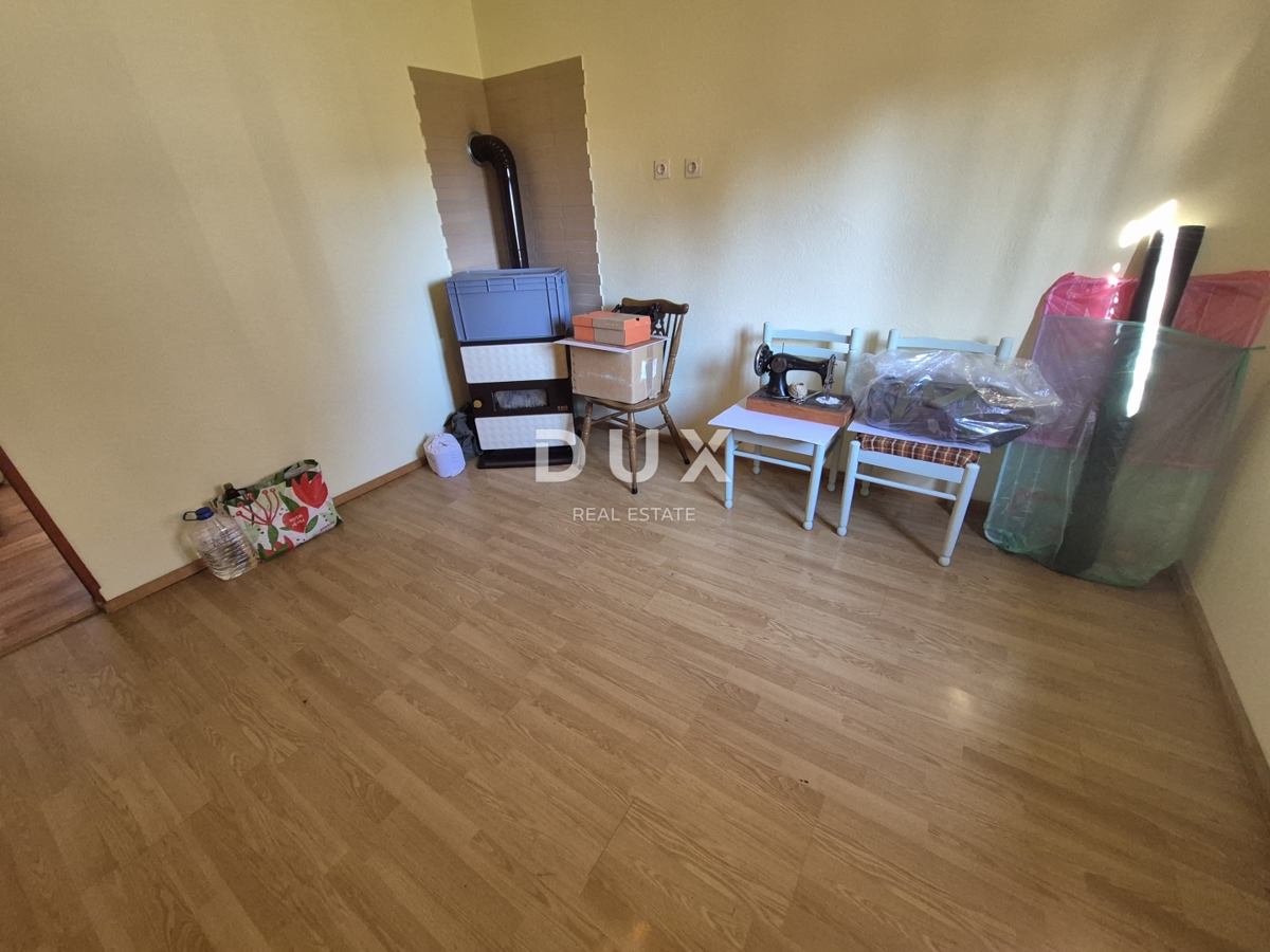 GORSKI KOTAR, FUŽINE, LIČ - veliko družinsko posestvo z dvema hišama in garažo, znižana cena, priložnost!