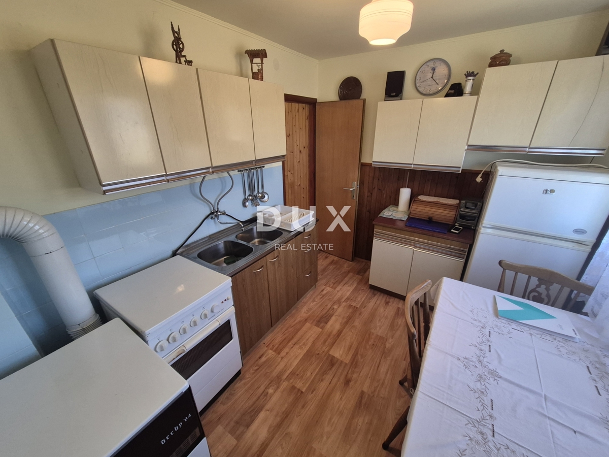 GORSKI KOTAR, FUŽINE, LIČ - veliko družinsko posestvo z dvema hišama in garažo, znižana cena, priložnost!